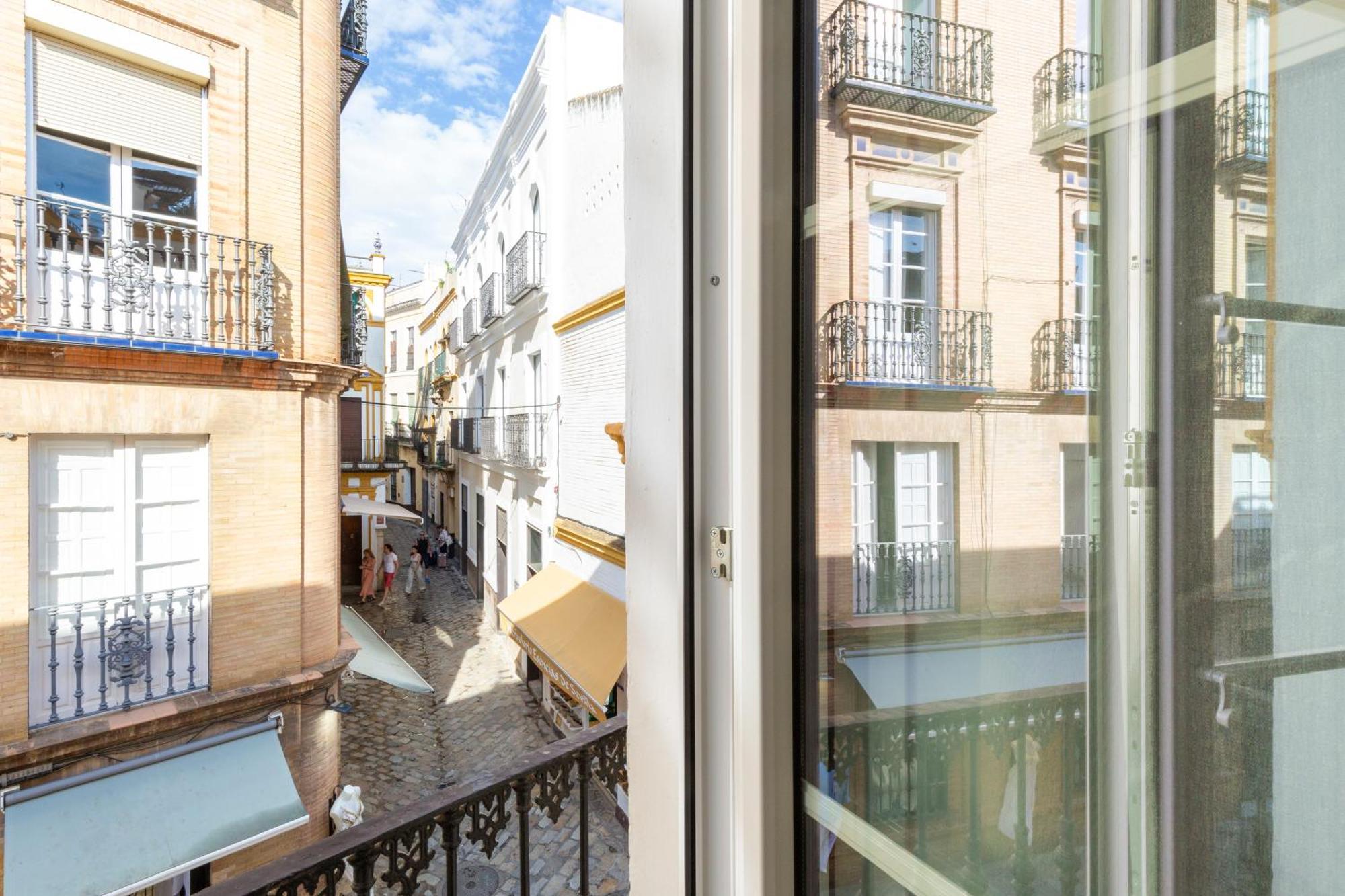 Descubrehome Santa Cruz Private Terrace With Giralda Views Sevilha Exterior foto